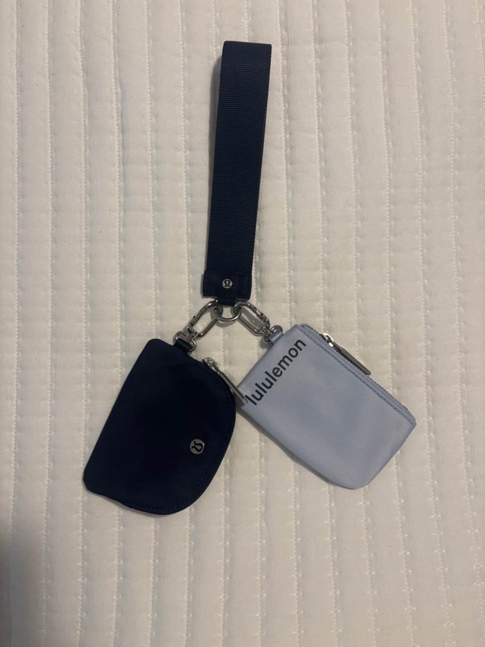 Lululemon Dual Pouch Keychain Wallet Duo in Navy & Light Blue Limited Edition